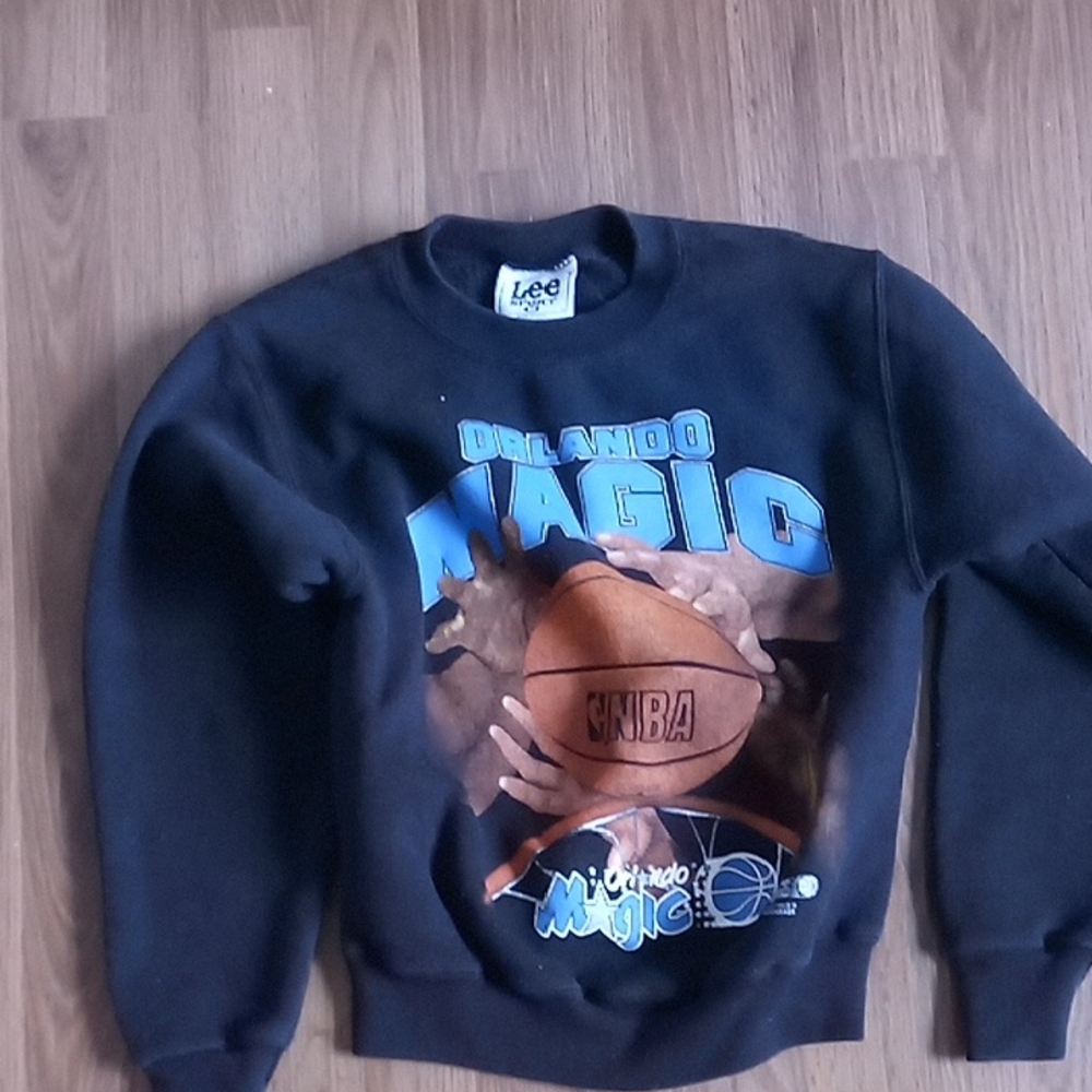 Lee Blue Crewneck Sweater Graphic Design